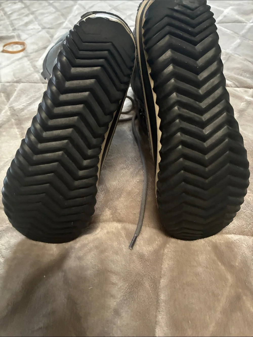 Sorel Out ‘n About Tall Quilted Gray Lace-Up Snow and Rain Boots Womens size 7.5